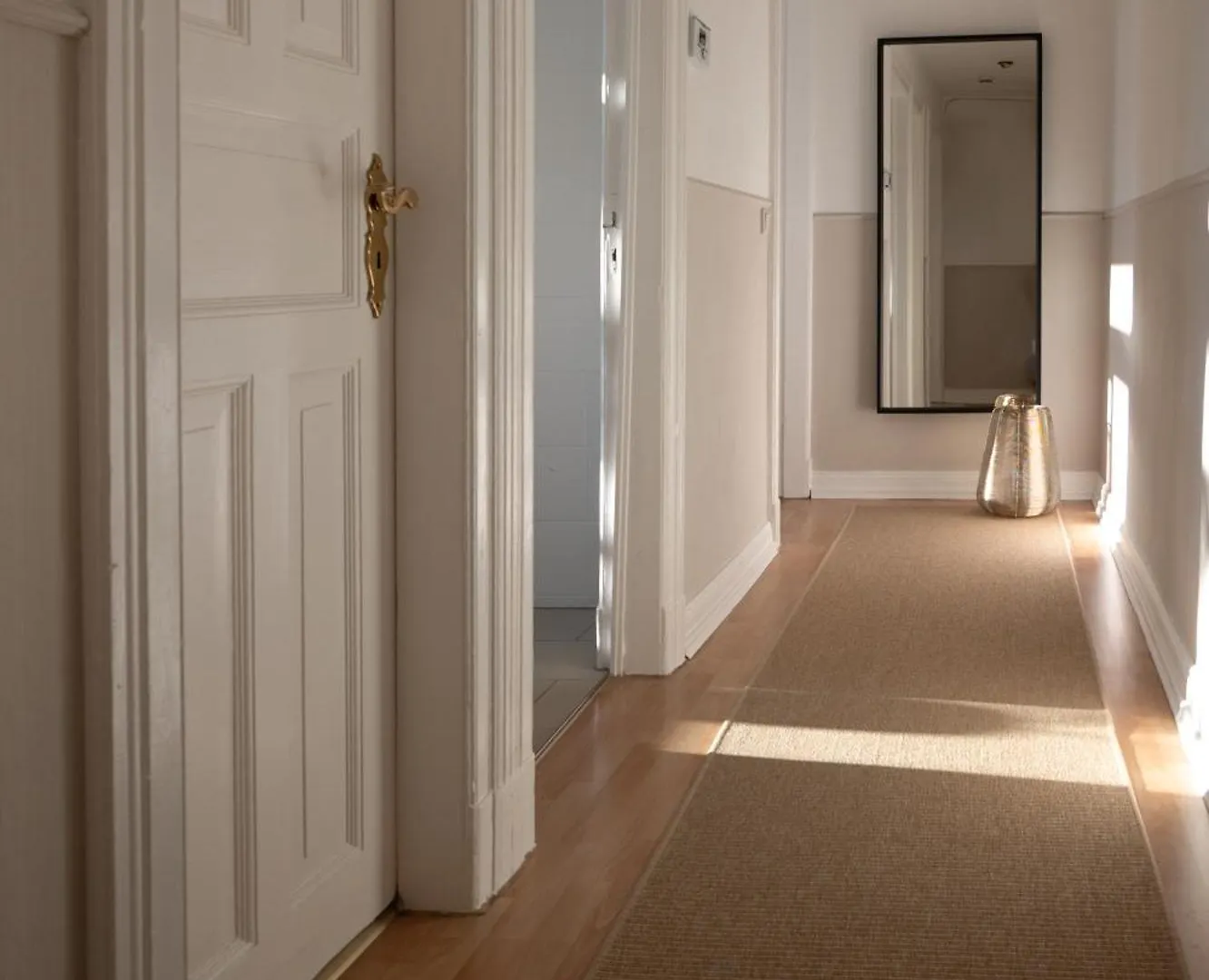 Modern, Ruhig, Gemuetlich: 2 Zimmer Wohnung In Bester Lage Nahe Alster + Stadtpark Amburgo